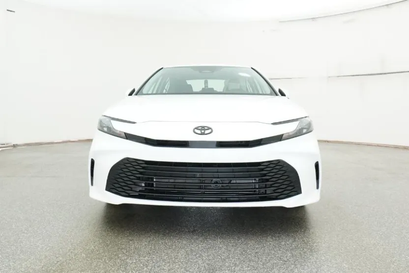 2026 Toyota Camry LE photo 1