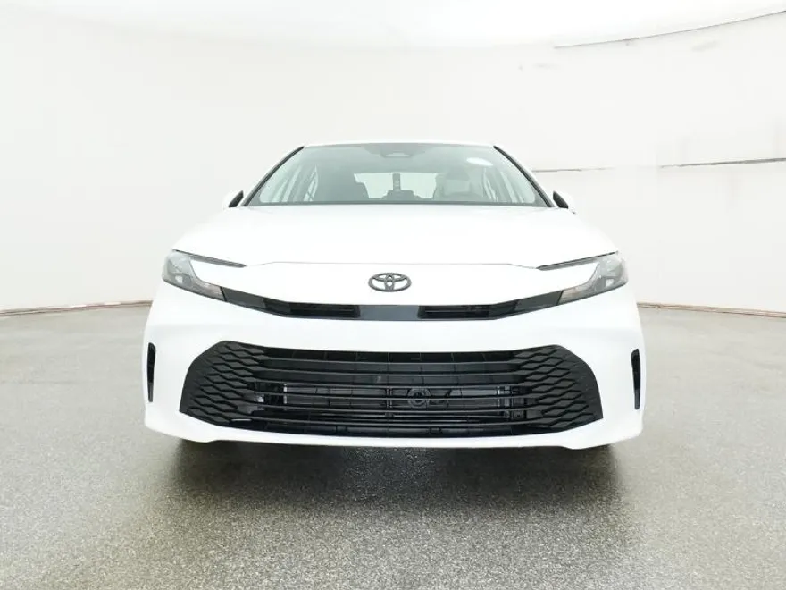 2026 Toyota Camry LE photo 1