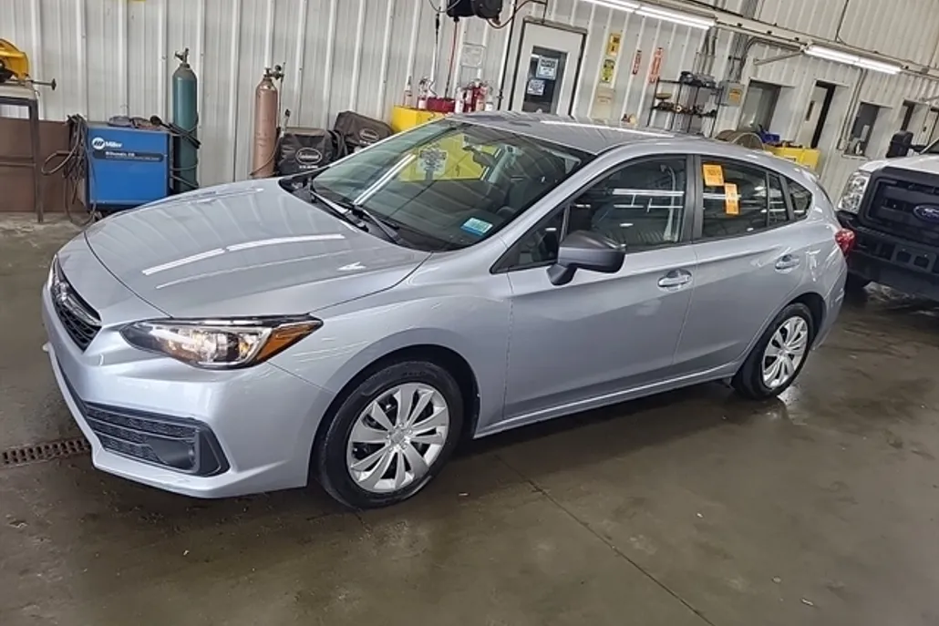 2022 Subaru Impreza Base photo 1