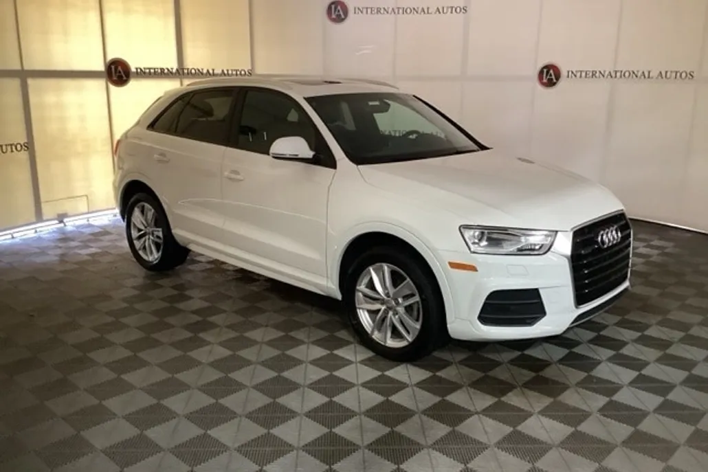 2017 Audi Q3 Premium photo 1