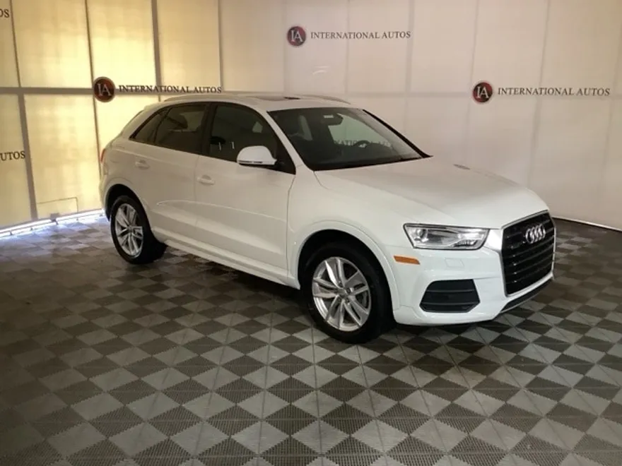 2017 Audi Q3 Premium photo 1