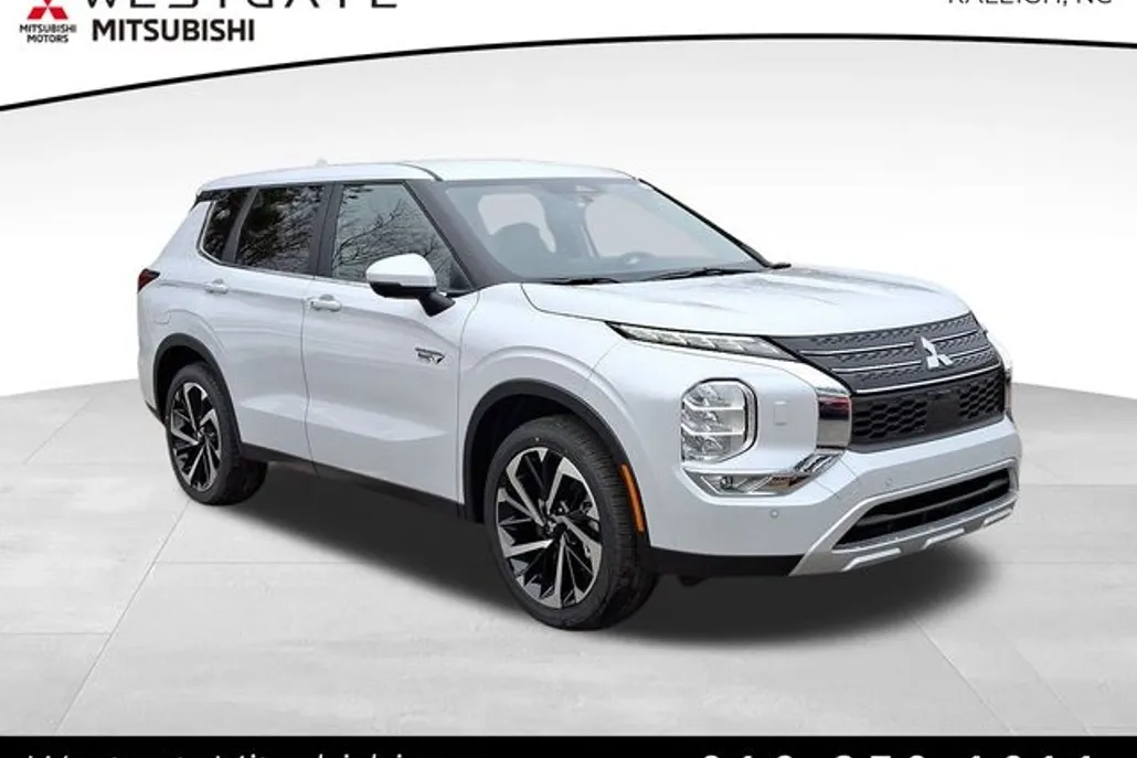 2025 Mitsubishi Outlander PHEV SE photo 1