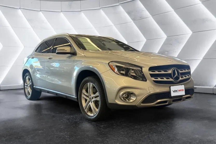 2019 Mercedes Benz GLA 250 4MATIC photo 1