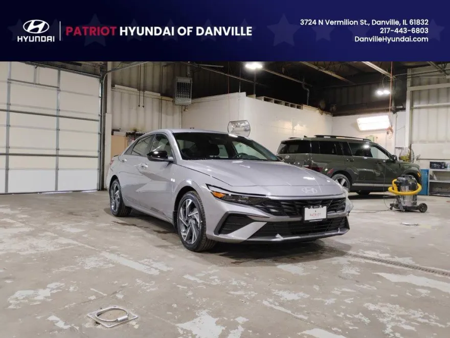 2025 Hyundai Elantra SEL Sport photo 1