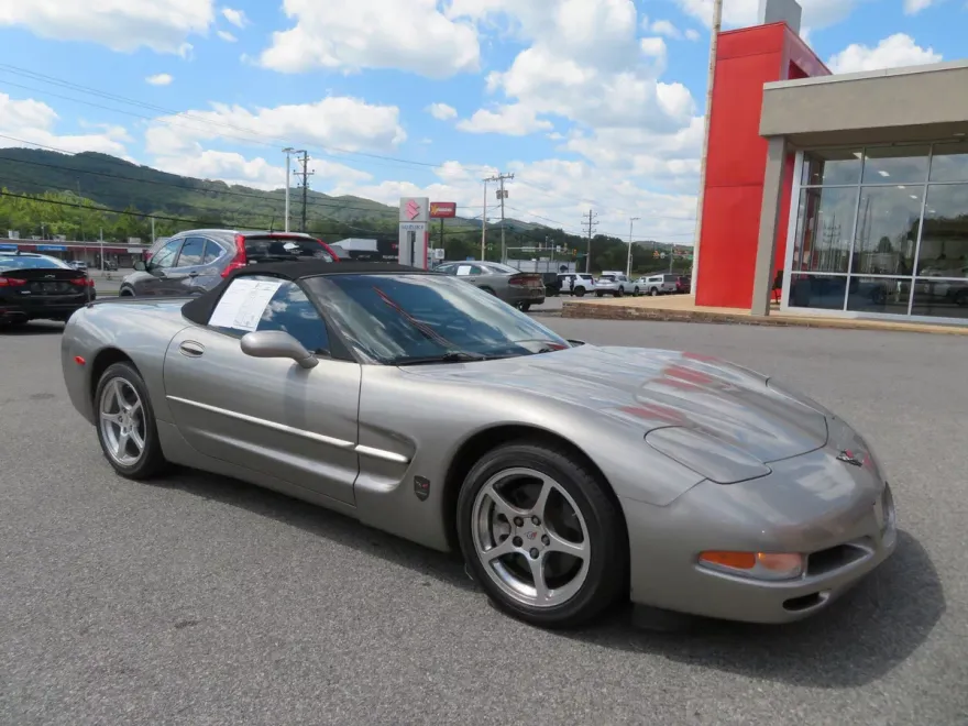 2001 Chevrolet Corvette Base photo 1