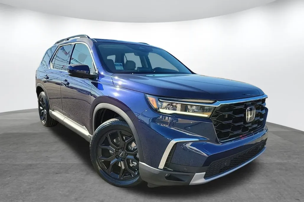 2025 Honda Pilot Touring photo 1