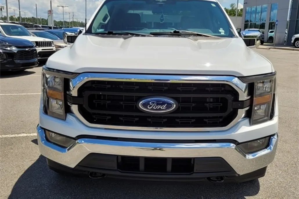 2023 Ford F-150 XLT photo 1