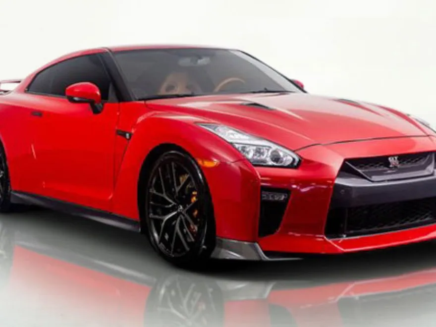 2017 Nissan GT-R photo 1