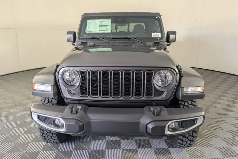 2025 Jeep Gladiator Sport photo 1
