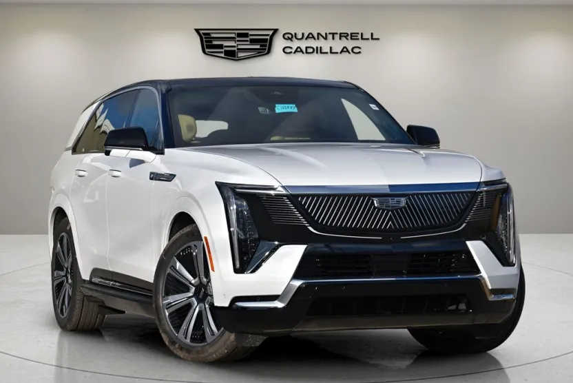 2025 Cadillac Escalade IQ Luxury photo 1