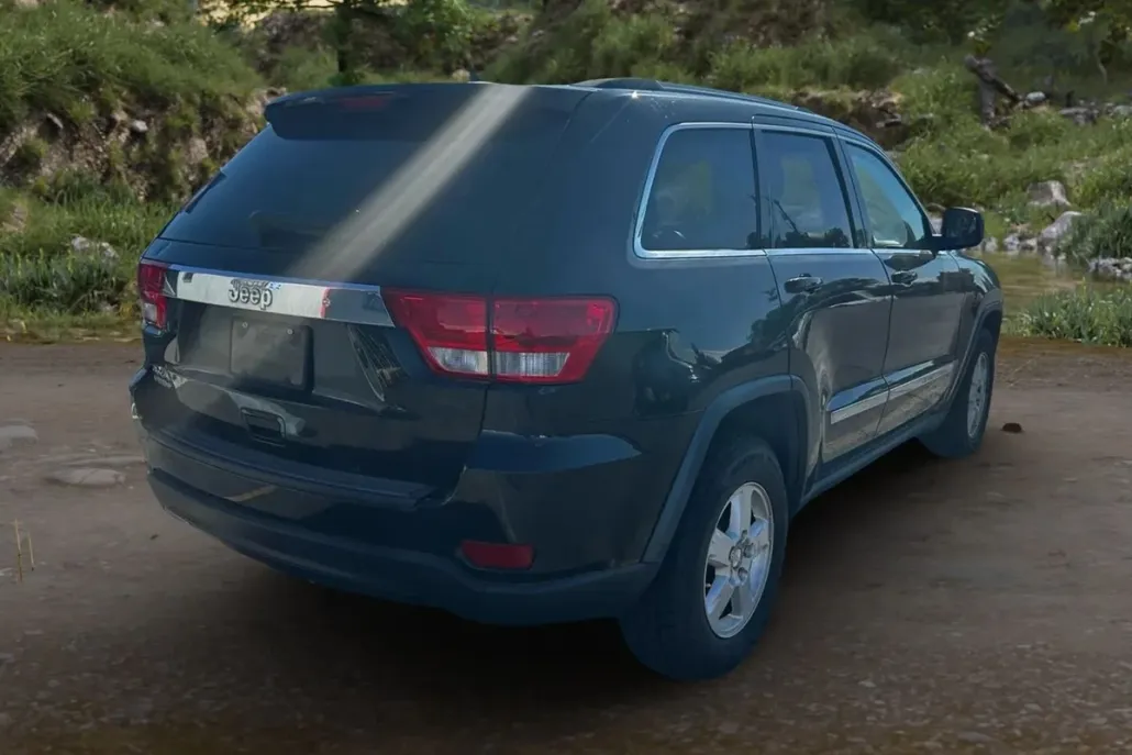 2012 Jeep Grand Cherokee Laredo Sport photo 1