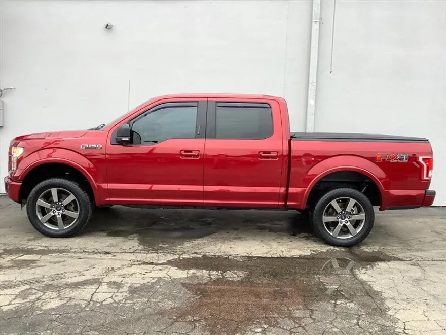 2016 Ford F-150 XLT photo 1