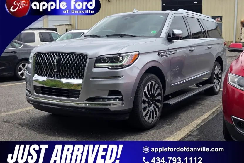 2024 Lincoln Navigator Black Label photo 1