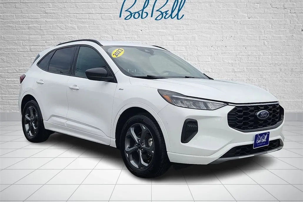 2023 Ford Escape ST-Line photo 1