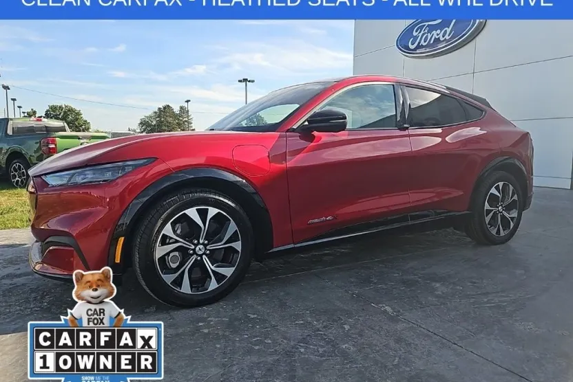 2022 Ford Mustang Mach-E Premium photo 1