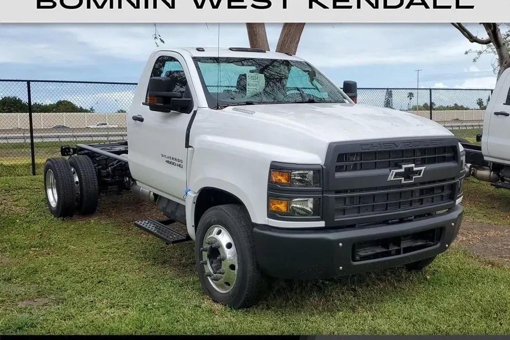 2024 Chevrolet Silverado 4500HD Work Truck photo 1