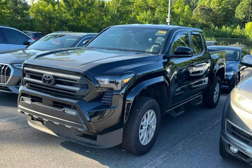 2024 Toyota Tacoma SR5 photo 1