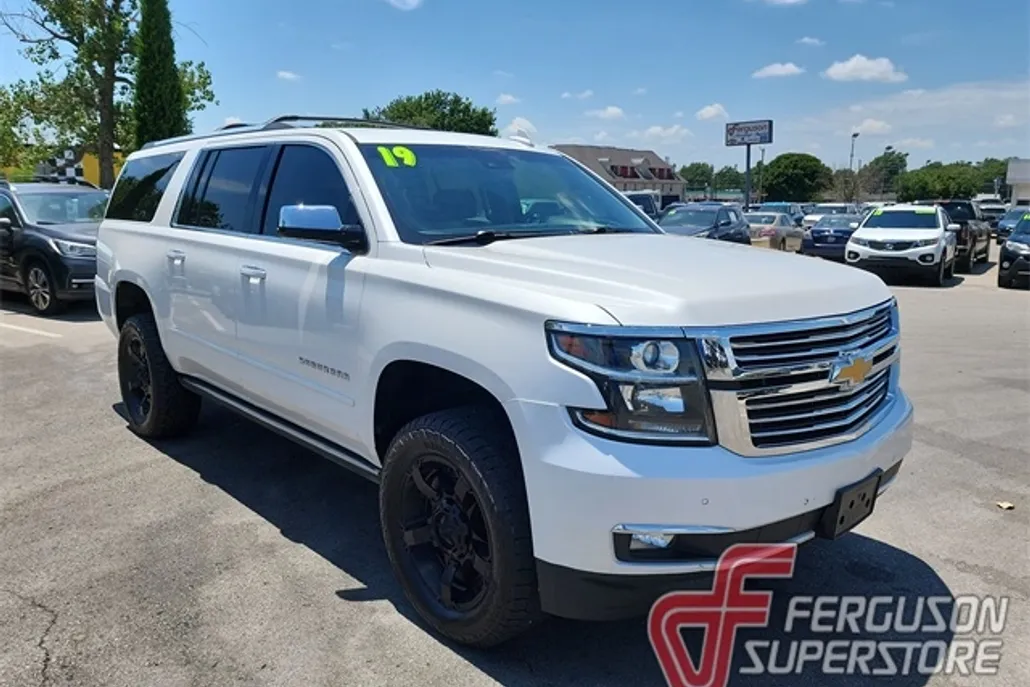 2019 Chevrolet Suburban Premier photo 1