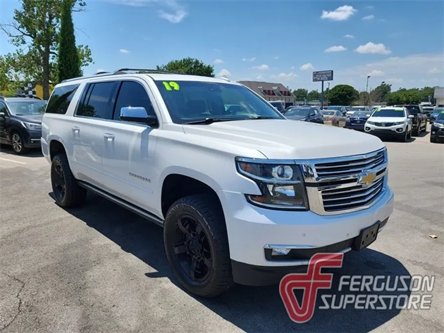 2019 Chevrolet Suburban Premier photo 1