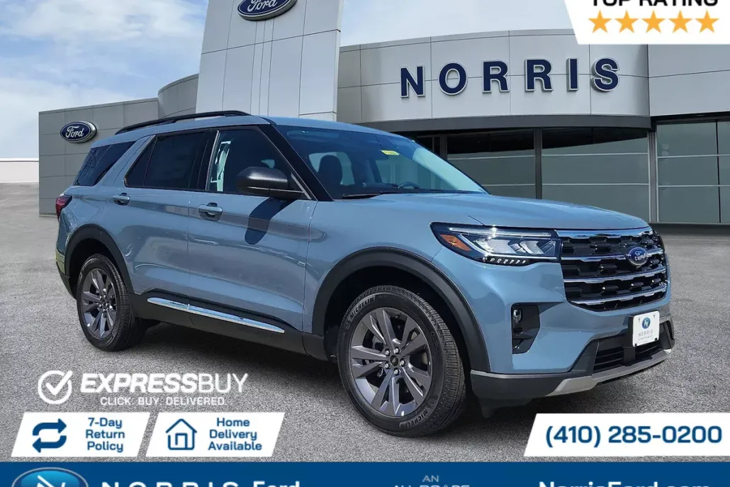 2025 Ford Explorer photo 1