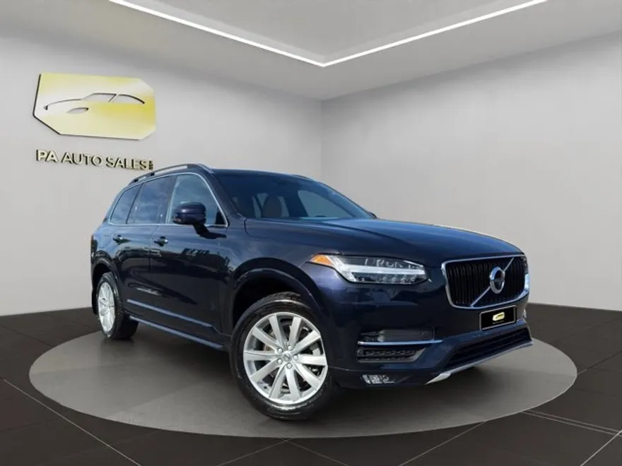 2017 Volvo XC90 Momentum photo 1