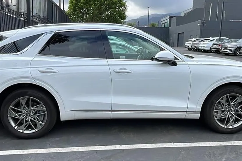2025 Genesis GV70 2.5T Standard photo 1