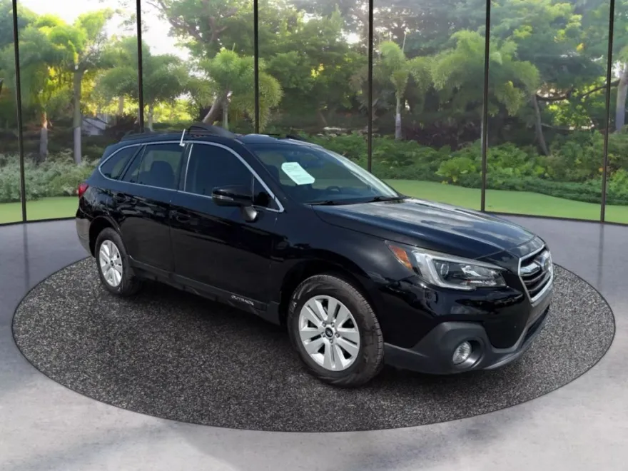 2018 Subaru Outback 2.5i Premium photo 1