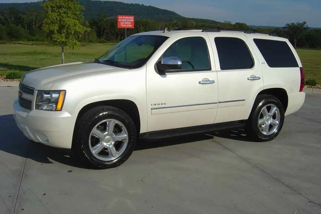 2011 Chevrolet Tahoe LTZ photo 1