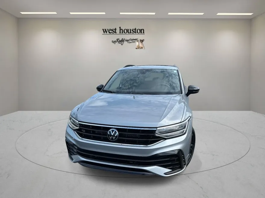 2024 Volkswagen Tiguan SE R-Line Black photo 1