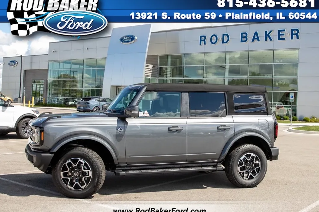 2024 Ford Bronco Outer Banks photo 1