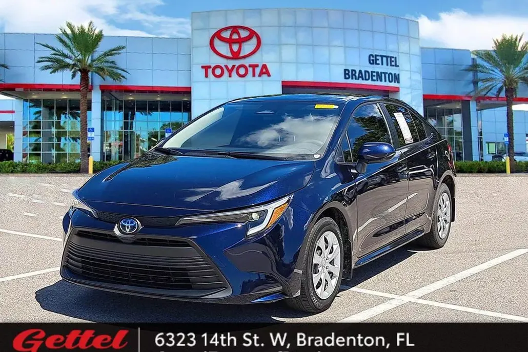 2023 Toyota Corolla Hybrid LE photo 1