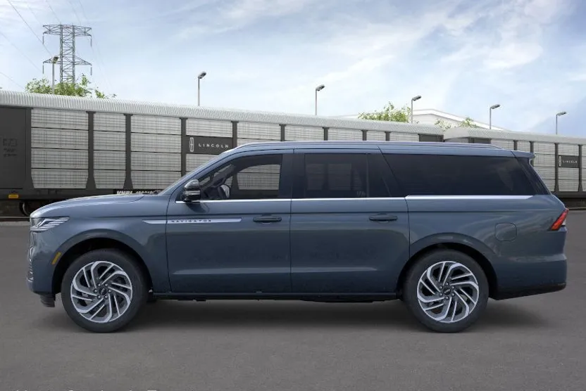 2025 Lincoln Navigator L Reserve photo 1