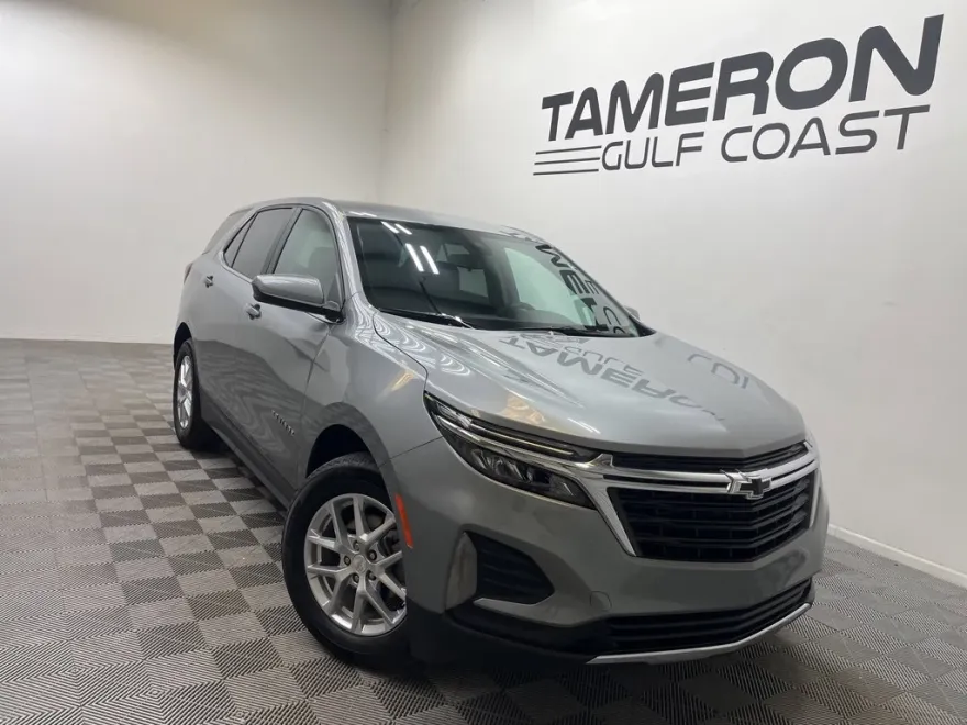 2023 Chevrolet Equinox LT photo 1