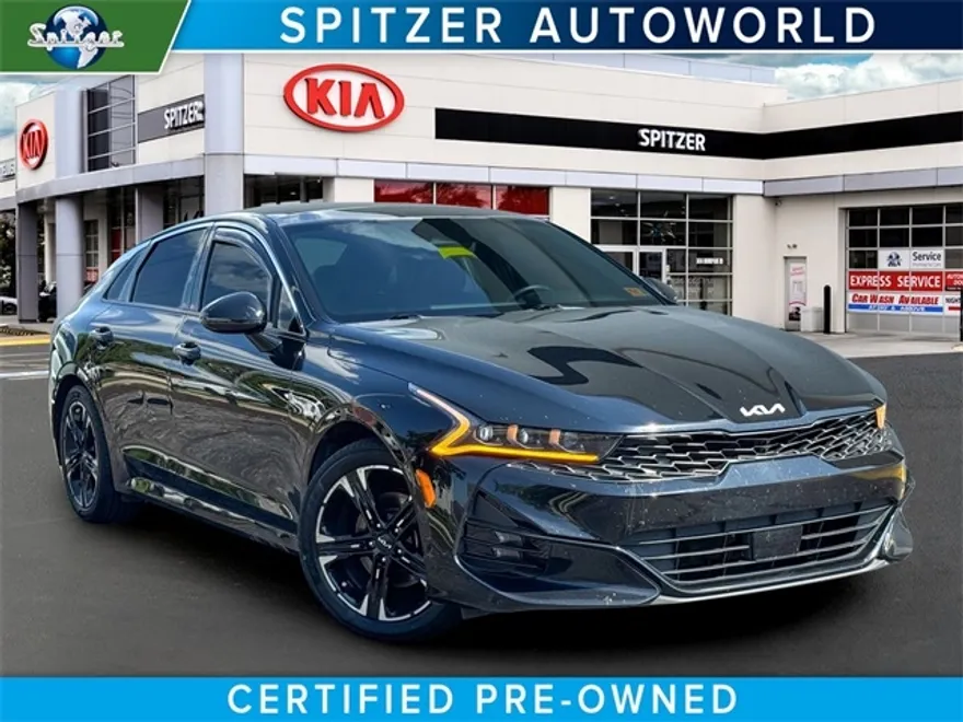 2023 Kia K5 GT-Line photo 1
