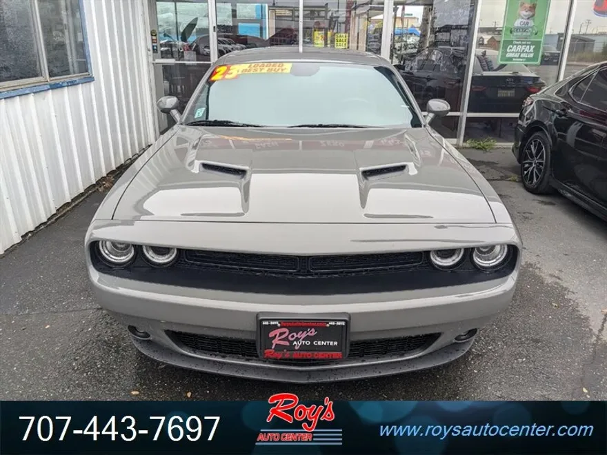 2023 Dodge Challenger SXT photo 1