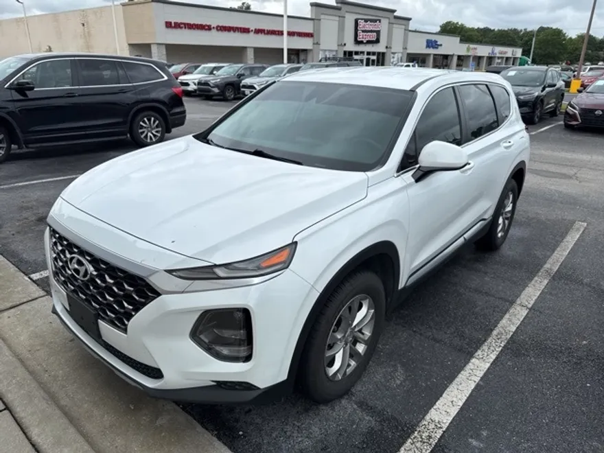2019 Hyundai Santa Fe SE photo 1
