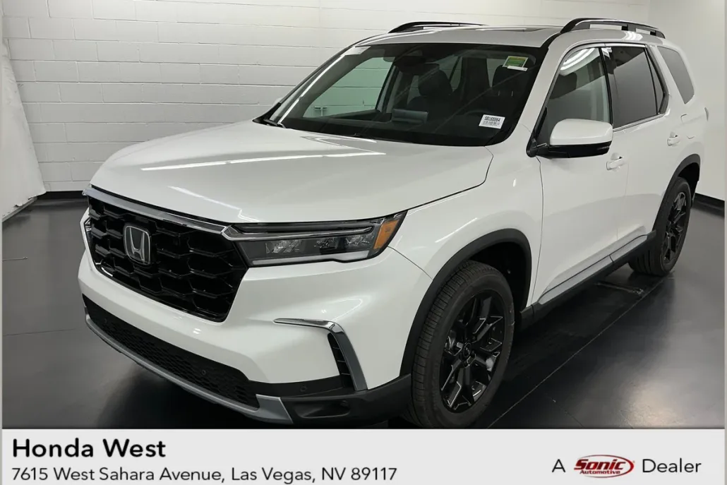 2025 Honda Pilot Touring photo 1