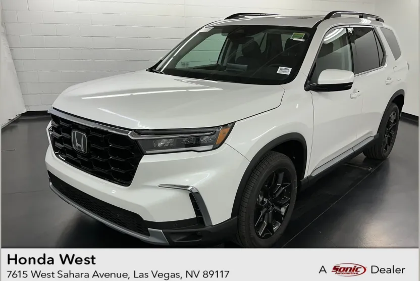 2025 Honda Pilot Touring photo 1