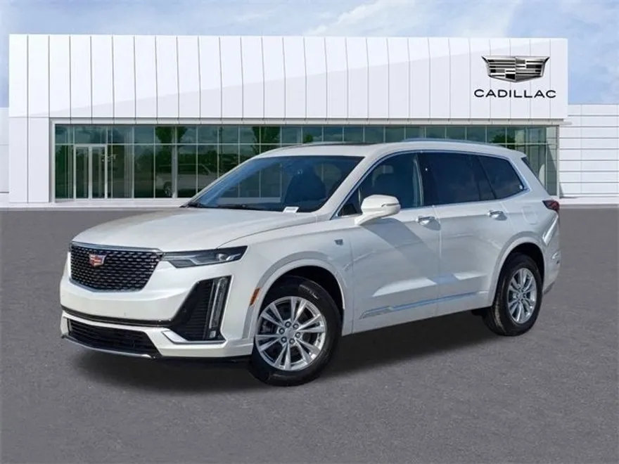 2025 Cadillac XT6 Luxury photo 1