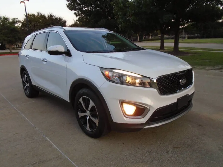 2016 Kia Sorento EX photo 1