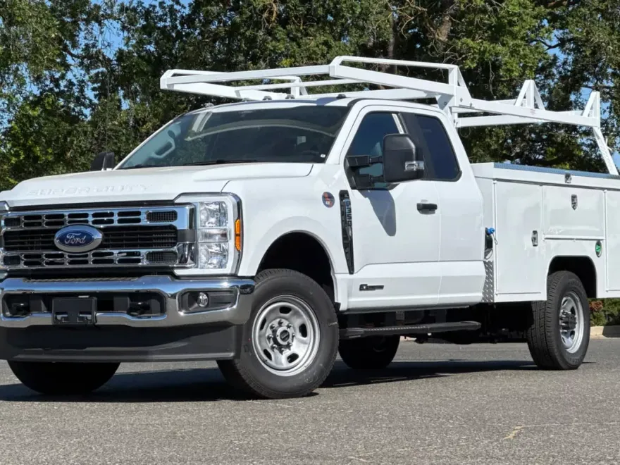 2025 Ford F-350 photo 1