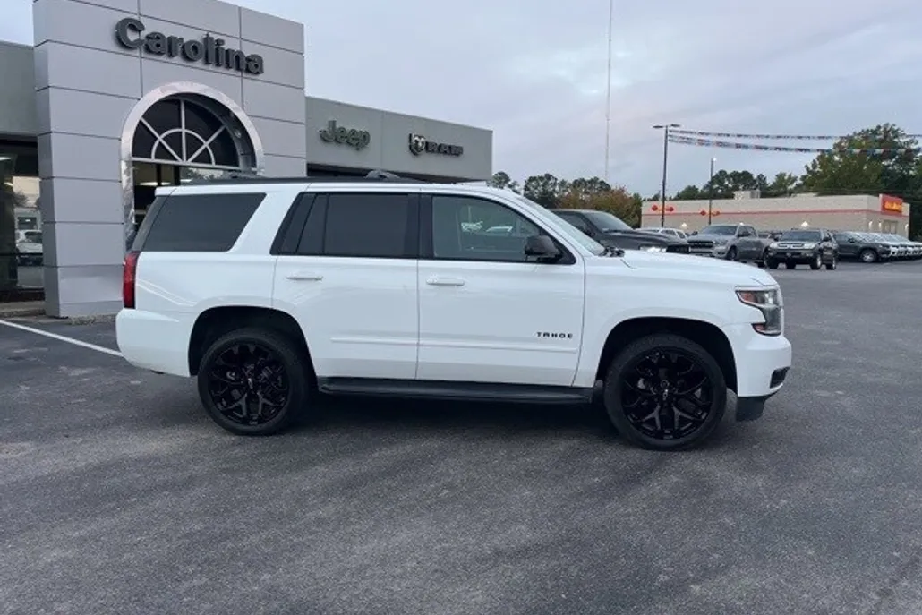 2018 Chevrolet Tahoe Premier photo 1