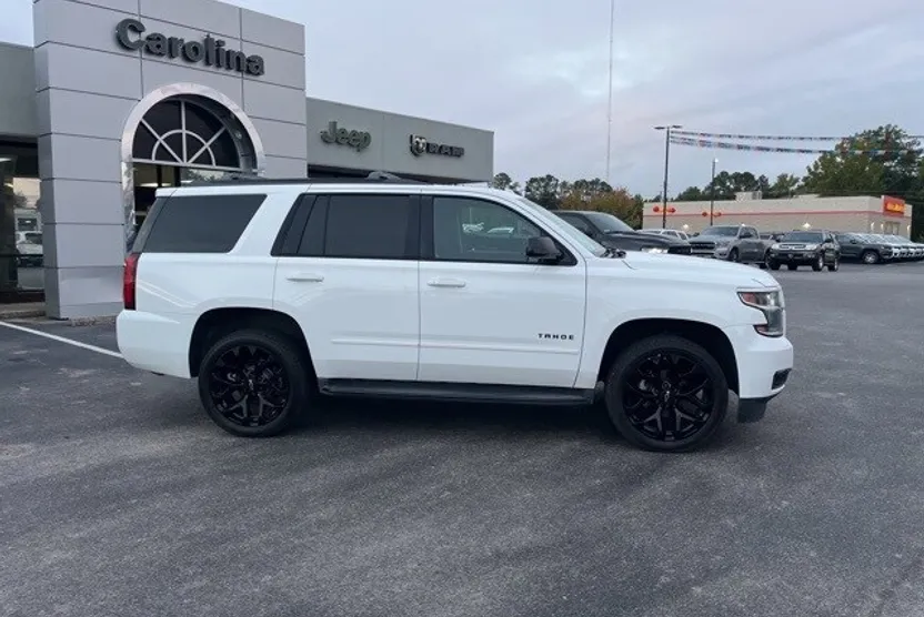 2018 Chevrolet Tahoe Premier photo 1