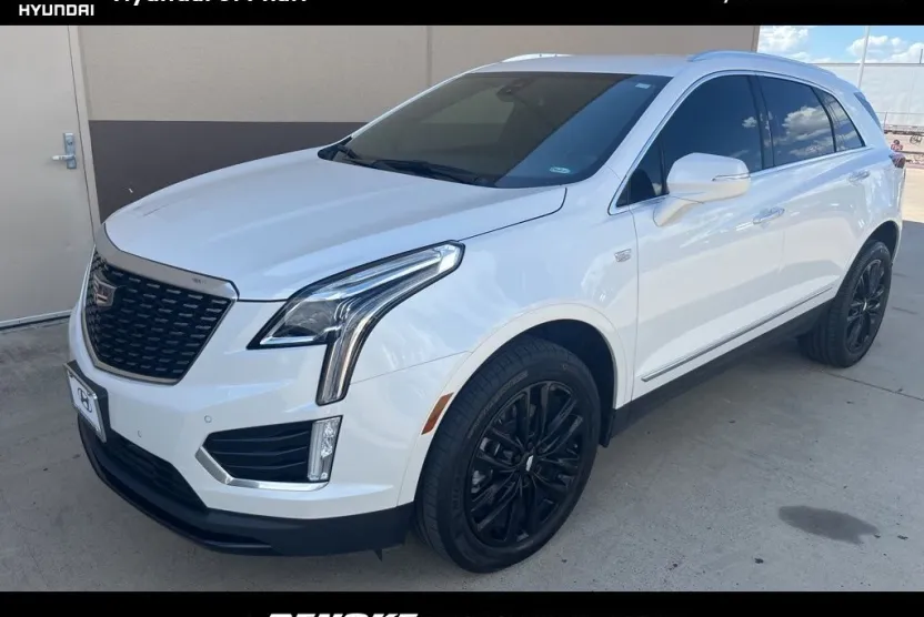 2022 Cadillac XT5 Luxury photo 1