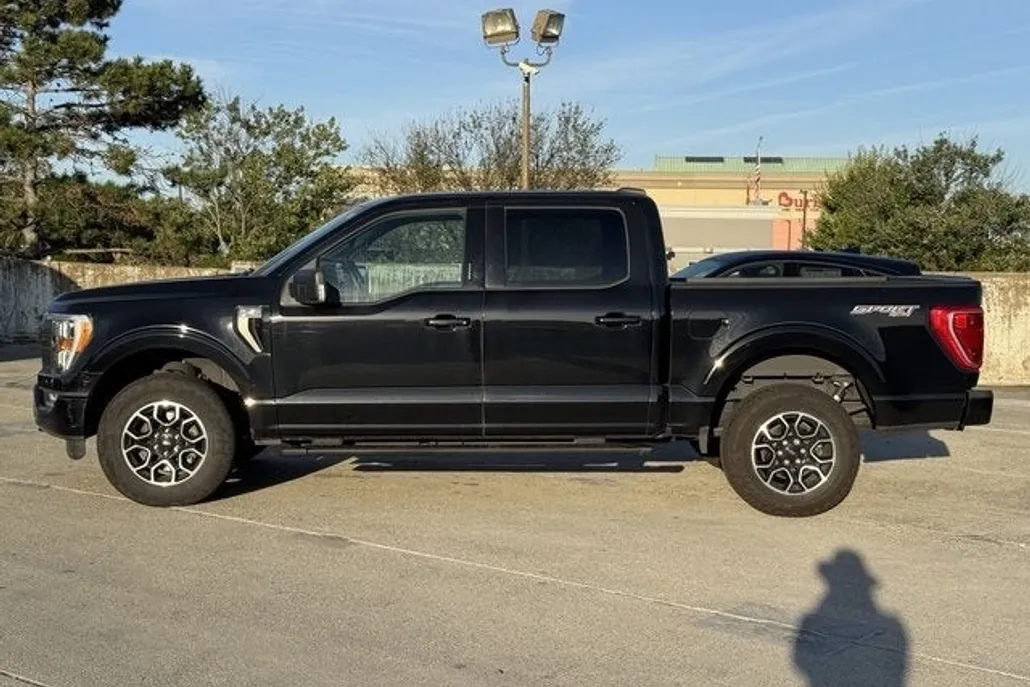 2023 Ford F-150 XLT photo 1