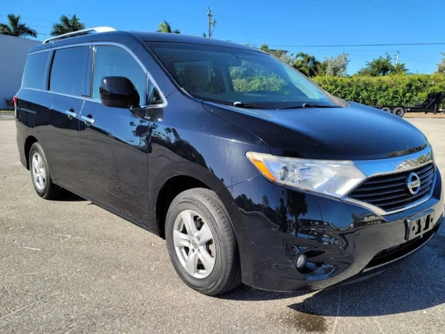2016 Nissan Quest S photo 1