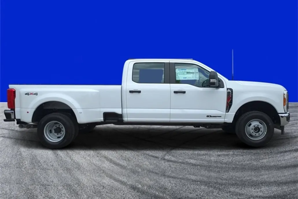 2026 Ford F-350 XL photo 1