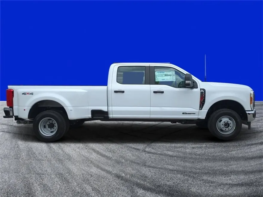 2026 Ford F-350 XL photo 1