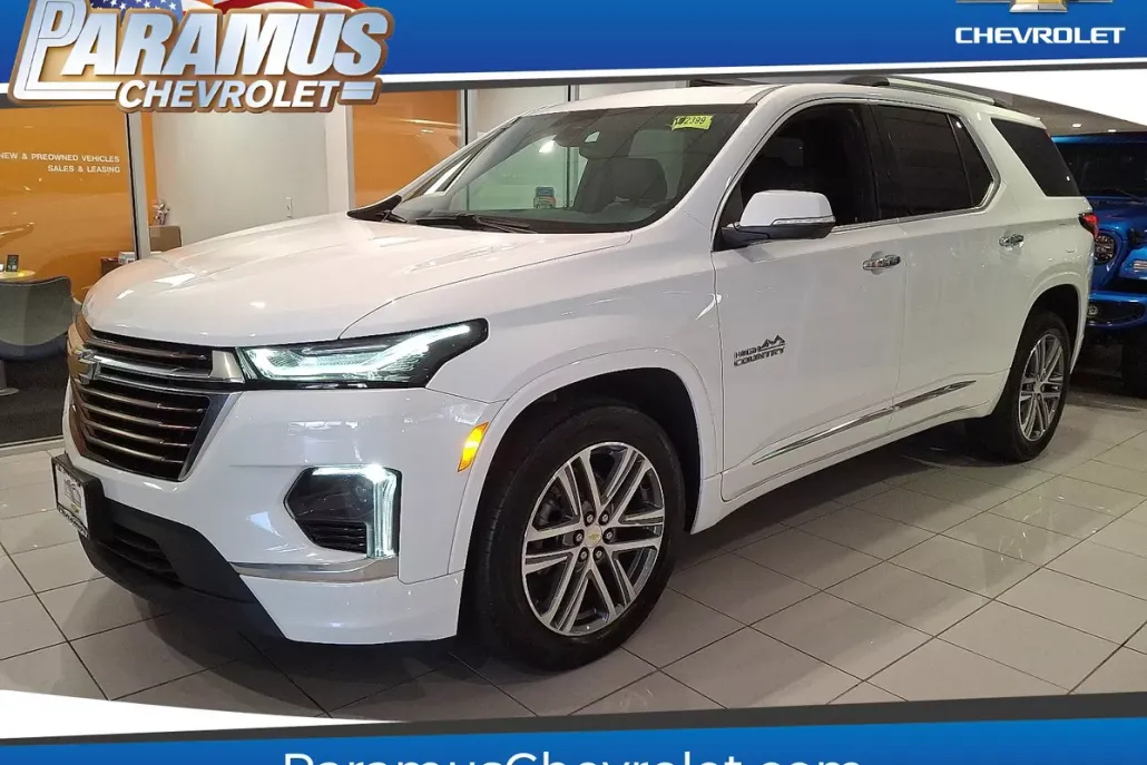2023 Chevrolet Traverse High Country photo 1
