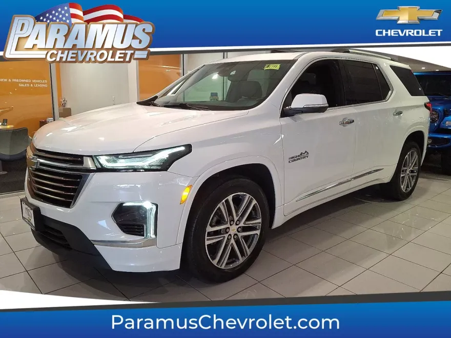 2023 Chevrolet Traverse High Country photo 1